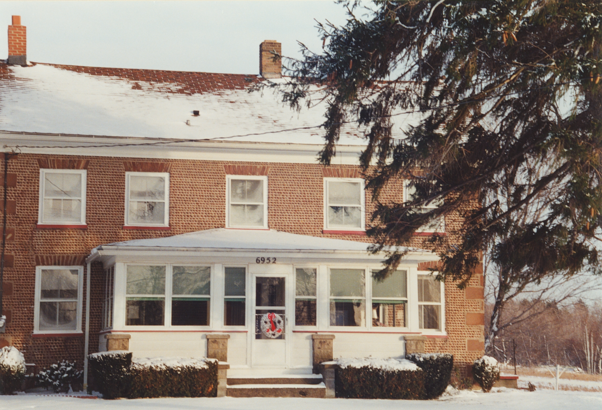 Ont-5 6952 Ontario Center Rd 2